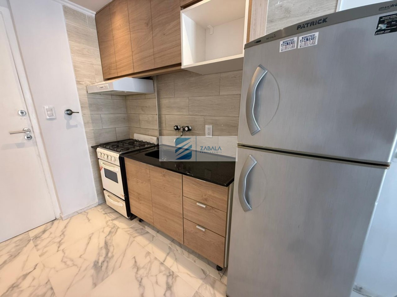 DEPARTAMENTO 1 AMB VISTA LATERAL AL MAR 